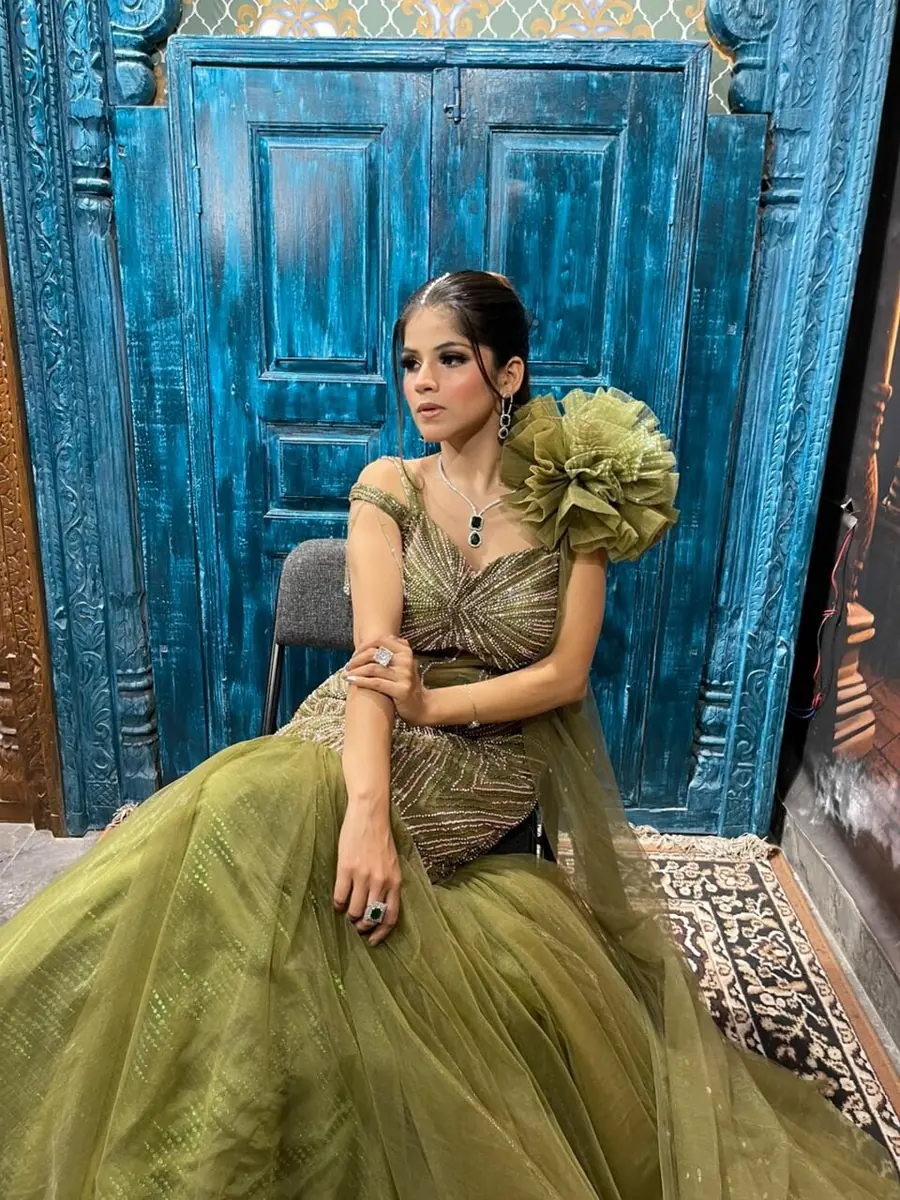 Olive Couture — Editorial shoot · Sculpted contour